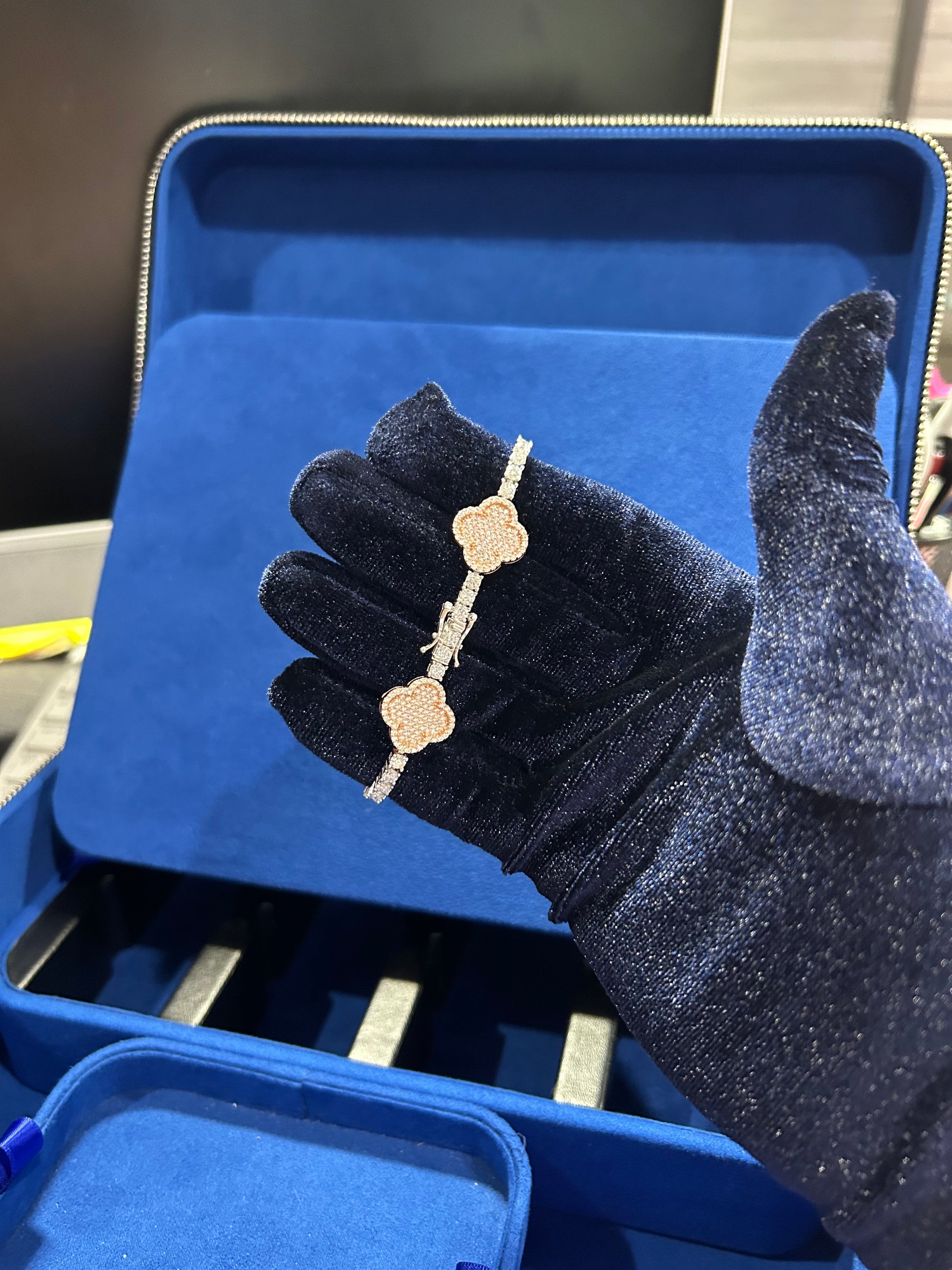 CLOVER BRACELET VVS LAB CREATED MOISSANITE .925